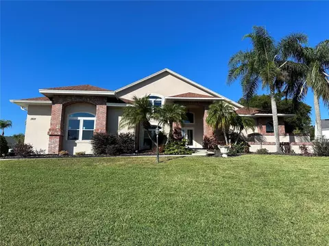 5937 Coveview Dr W, Lakeland, FL 33813