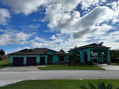 447 Motorcoach Dr S, Polk City, FL 33868
