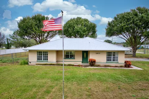 2610 E Trapnell Rd, Plant City, FL 33566