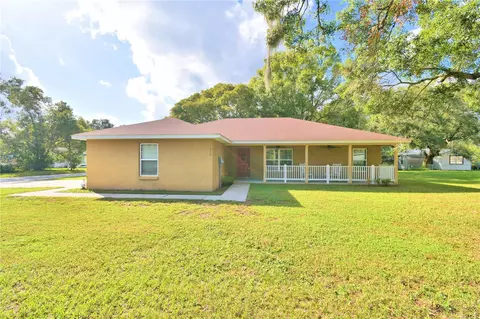 410 NE 12th Ave, Mulberry, FL 33860