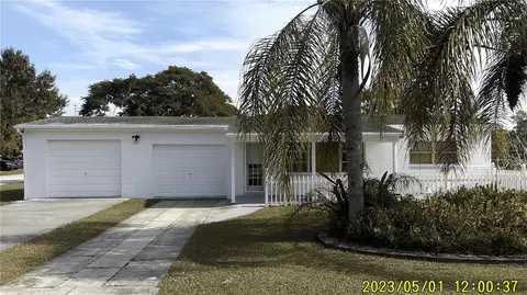 301 Thomas Ave, Frostproof, FL 33843