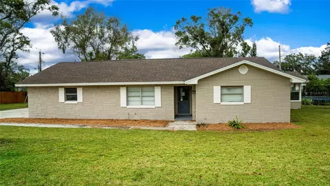 1504 Hallam Dr, Lakeland, FL 33813