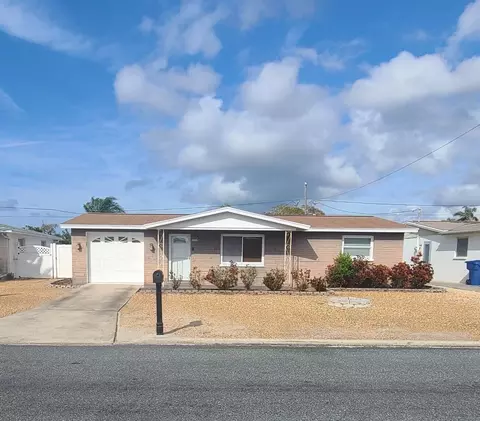 3905 Beechwood Dr, Holiday, FL 34691