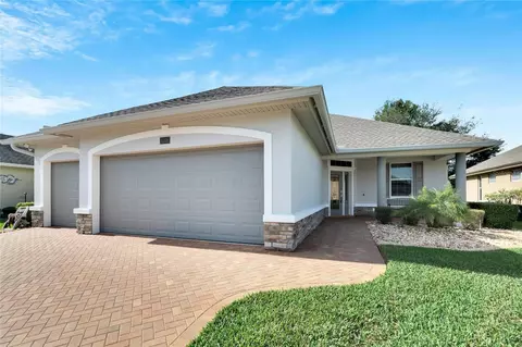 8168 Lake James Dr, Lakeland, FL 33810