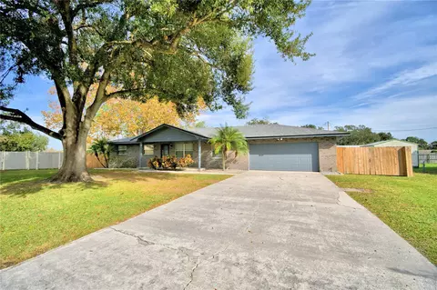 3812 Village Cir, Lakeland, FL 33811