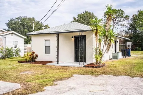 615 Ash St, Auburndale, FL 33823