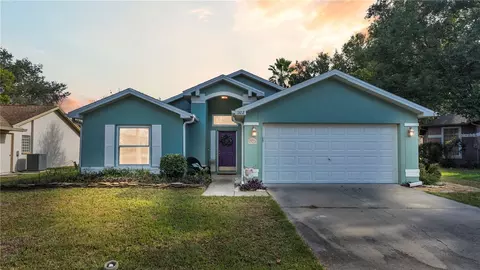 1922 Twisting Ln, Wesley Chapel, FL 33543