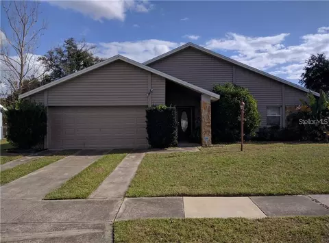 12137 Florida Woods Ln, Orlando, FL 32824