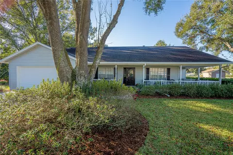 916 Liberty Ln, Auburndale, FL 33823