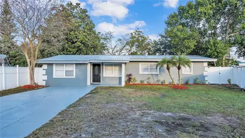 2402 Kiwanis Ave, Lakeland, FL 33801