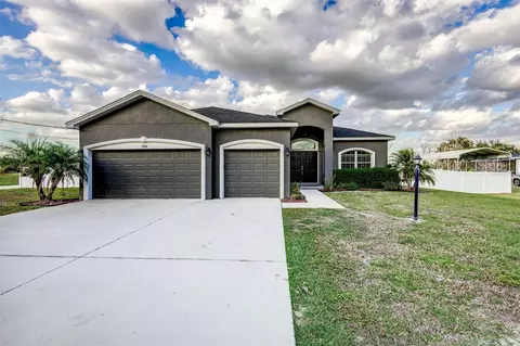 1922 Berry Rd, Plant City, FL 33567