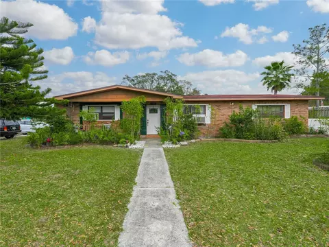 198 E Lake Deer Dr, Winter Haven, FL 33880
