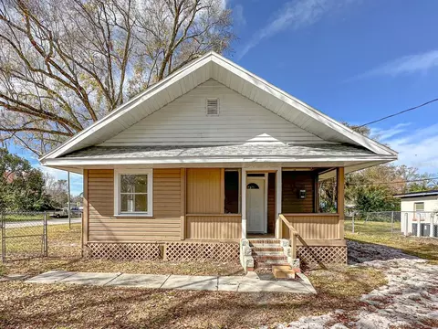 1148 Taylor St, Auburndale, FL 33823