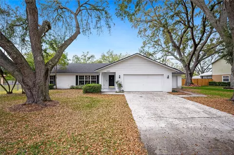 2001 Kirkland Lake Dr, Auburndale, FL 33823