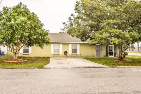 83 S 3rd St S, Eagle Lake, FL 33839 photo 1