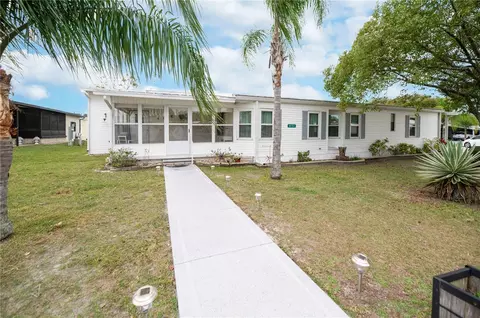 35752 Pradera Dr, Zephyrhills, FL 33541