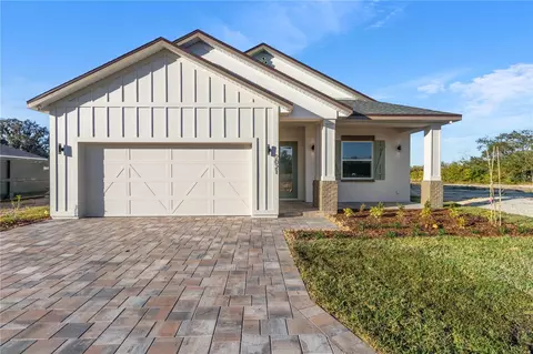 2021 Maverics Dr, Mulberry, FL 33860