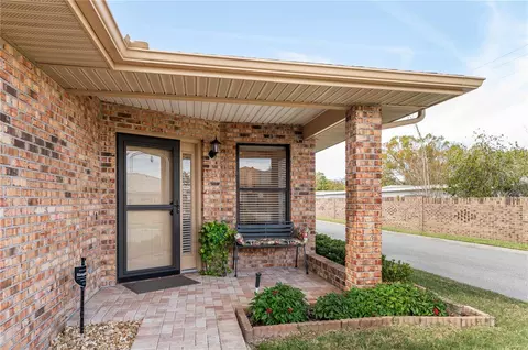 546 Grand Cayman Cir, Lakeland, FL 33803