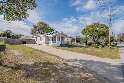 608 Oak St, Auburndale, FL 33823
