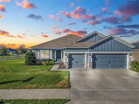 220 Walkers Point Dr, Auburndale, FL 33823