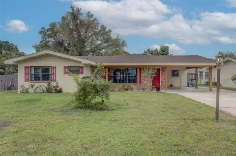137 Terrace Dr, Winter Haven, FL 33884