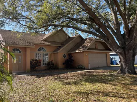 2011 Darlington Oak Dr, Seffner, FL 33584