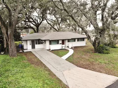 712 Louise Dr, Lakeland, FL 33803