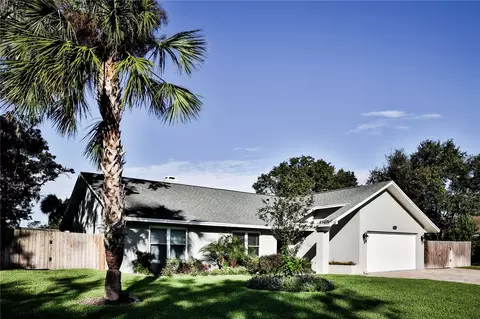 2506 S Golfview Dr, Plant City, FL 33566