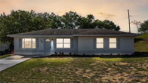 721 Greenbrough Dr, Lake Wales, FL 33853