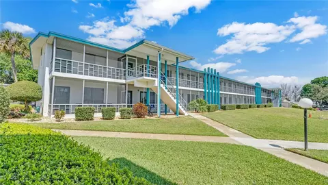 1600 W Lake Parker Dr #B25, Lakeland, FL 33805