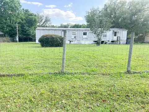 3827 Owens Rd, Auburndale, FL 33823