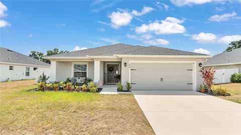 920 First Dr, Eagle Lake, FL 33839