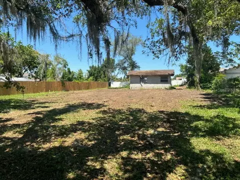 4528 Clubhouse Rd, Lakeland, FL 33812