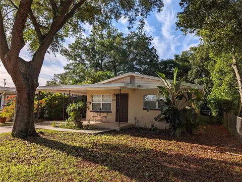 458 Avenue D SE, Winter Haven, FL 33880