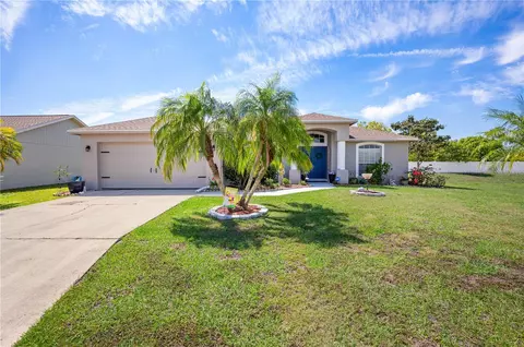 7146 Summit Dr, Winter Haven, FL 33884