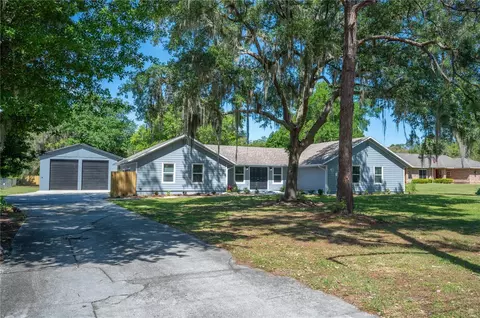 8544 Pinecone Dr, Lakeland, FL 33809