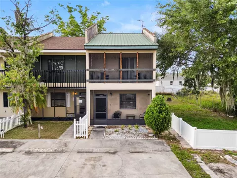 408 NE 9th St, Mulberry, FL 33860