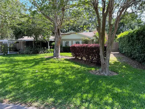 6118 Crews Lake Rd, Lakeland, FL 33812