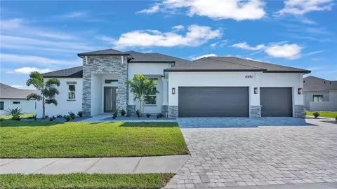 6950 Bentridge Dr, Lakeland, FL 33813