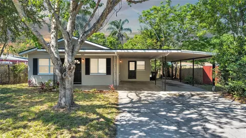 2424 Avenue A SW, Winter Haven, FL 33880