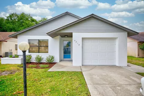 4214 Thompson Ave, Sebring, FL 33875