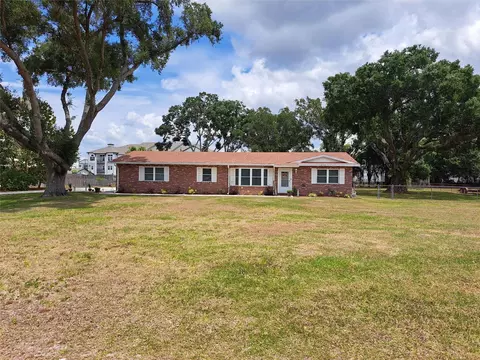 6125 Angus Dr, Lakeland, FL 33810