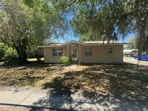 707 Whitehurst Rd, Plant City, FL 33563