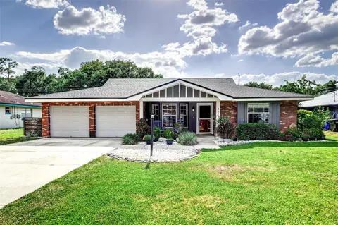 4611 Valley View Dr W, Lakeland, FL 33813
