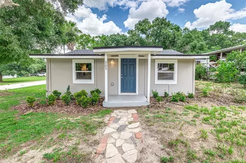 305 Sharp St, Lake Wales, FL 33853