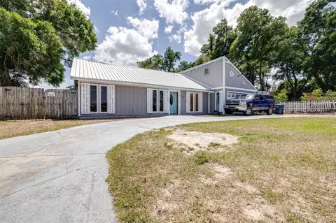 3925 Clubhouse Rd, Highland City, FL 33846
