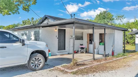 4 Sandy Ln, Auburndale, FL 33823