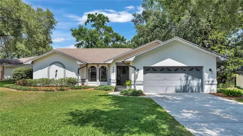 5651 Bloomfield Blvd, Lakeland, FL 33810