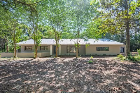 11522 Knights Griffin Rd, Thonotosassa, FL 33592