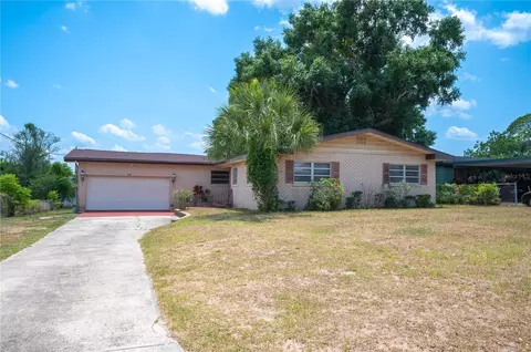 909 Avenue S SE, Winter Haven, FL 33880